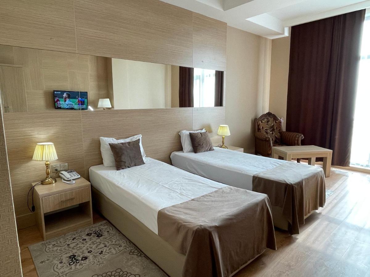 Nobel Hotel Baku Bagian luar foto