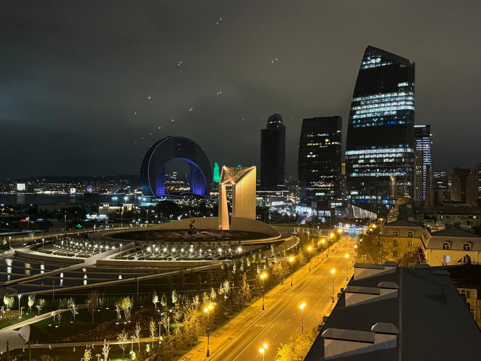 Nobel Hotel Baku Bagian luar foto