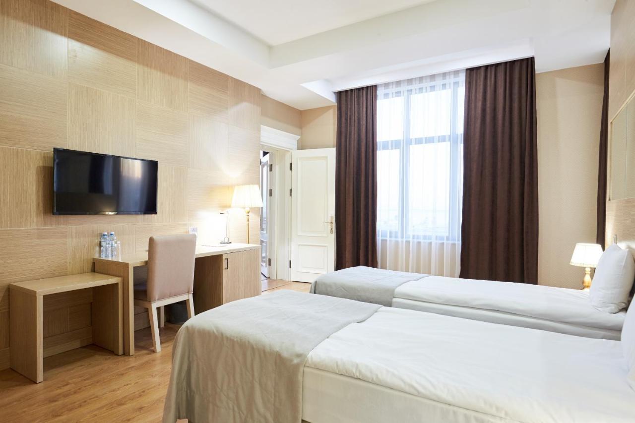 Nobel Hotel Baku Bagian luar foto