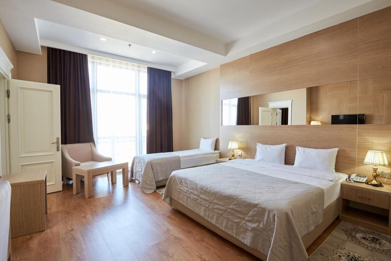 Nobel Hotel Baku Bagian luar foto