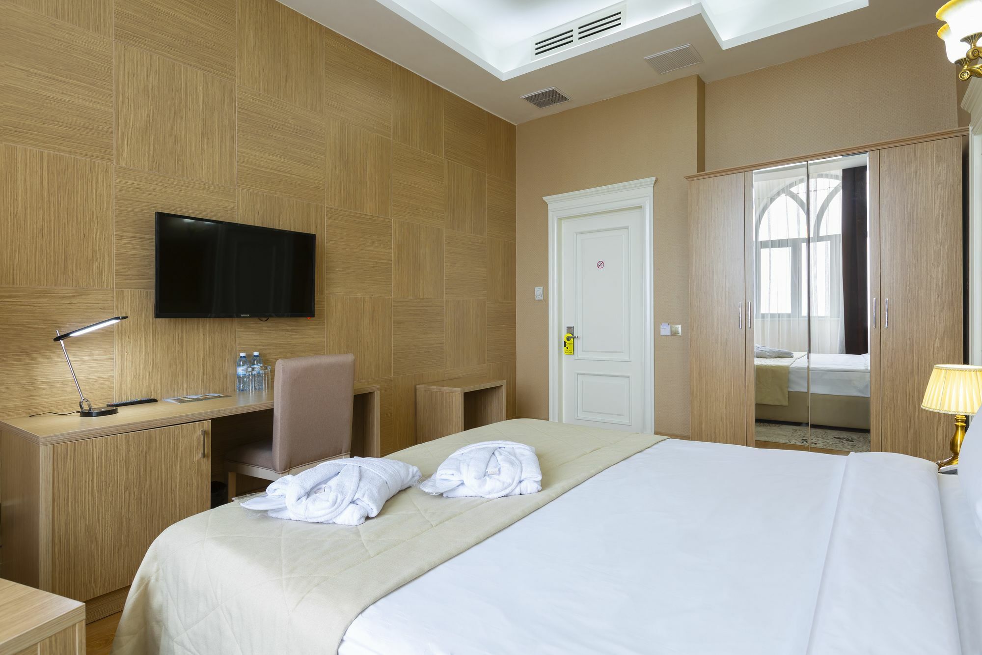 Nobel Hotel Baku Bagian luar foto